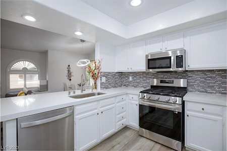 7950 W Flamingo Rd #2171 Las Vegas, NV 89147