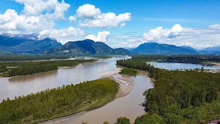 43726 Alameda Drive Chilliwack, BC V2R 0J9