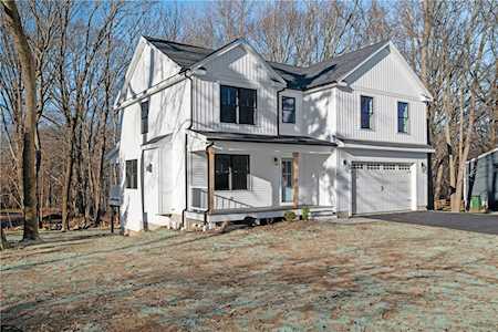 10 Carriage Dr Lincoln, RI 02865