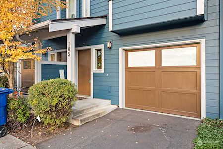 18220 70th Ln NE #105 Kenmore, WA 98028
