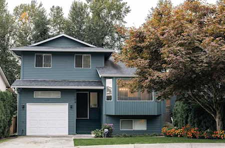 134 Croteau Court Coquitlam, BC V3K 6E2