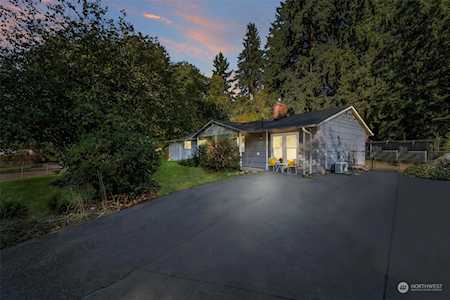 1301 212th Place SW Lynnwood, WA 98036