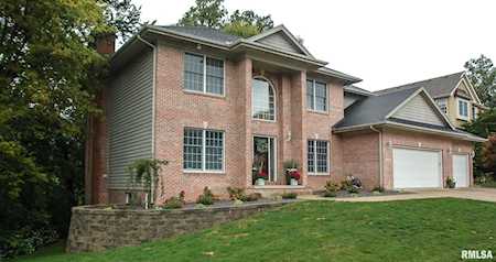 3910 W Crestridge Ct Peoria, IL 61615