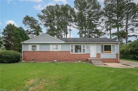 505 Amster Ln Chesapeake, VA 23322