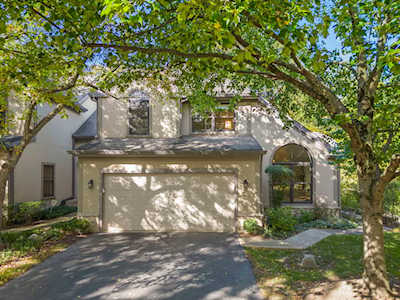 1255 Hobson Oaks Dr Naperville, IL 60540
