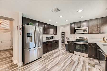 4427 S Pearl St Las Vegas, NV 89121