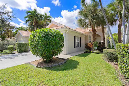 2020 Valencia Drive Delray Beach, FL 33445