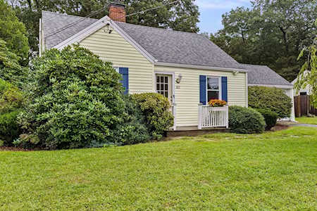32 Worthen Ave Weymouth, MA 02188