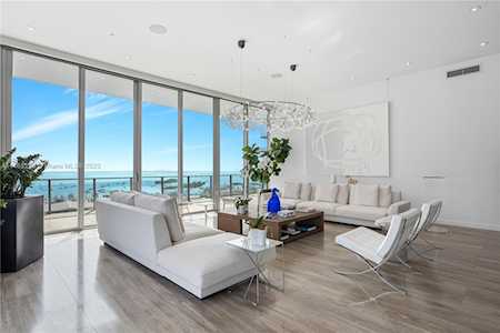 2669 S Bayshore Dr #1203N Miami, FL 33133