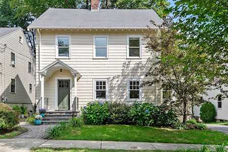 133 Bonad Rd Brookline, MA 02467