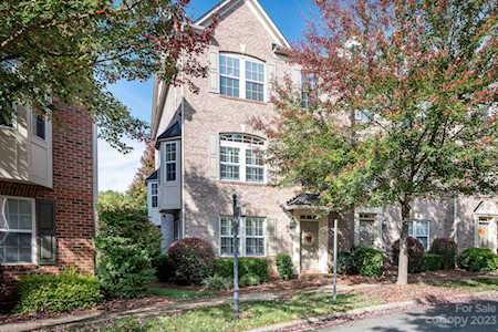 725 Naramore St Davidson, NC 28036