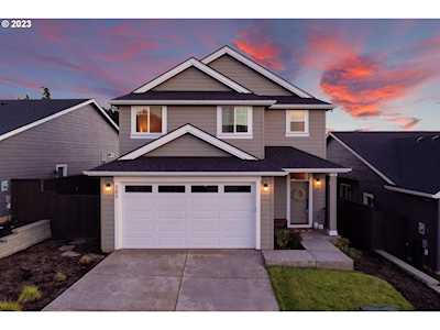 502 NE Greenway DR Estacada, OR 97023