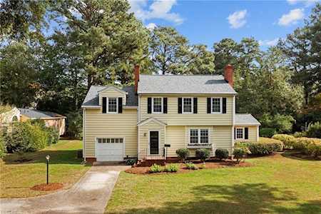 116 Parkway Dr Newport News, VA 23606