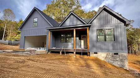 78 Byron Forest Dr Horse Shoe, NC 28742