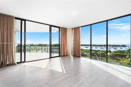 2811 S Bayshore Dr #6A Miami, FL 33133