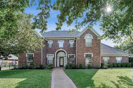 105 Meadowlark Lane Southlake, TX 76092