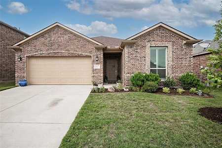 332 Lead Creek Drive Fort Worth, TX 76131
