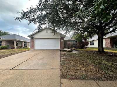 6326 Lucinda Meadows Katy, TX 77449