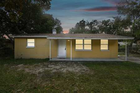 8512 N Temple Ave Tampa, FL 33617