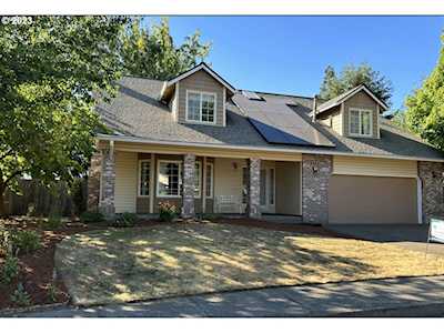 4061 SE Angela WAY Milwaukie, OR 97222