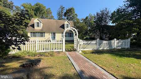 1 E Buttonwood St Wenonah, NJ 08090