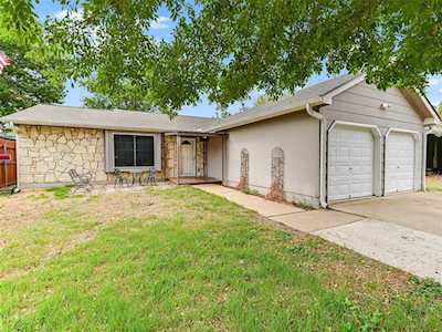 9904 Woodshire DR Austin, TX 78748