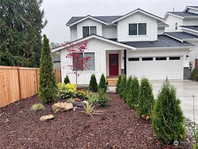 2208 108th Ave SE #A Lake Stevens, WA 98258