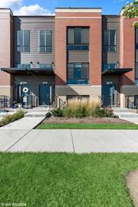 2331 Alumni Dr Schaumburg, IL 60173