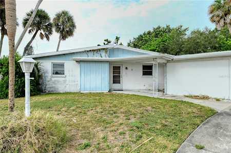 5706 24th Street Ct W Bradenton, FL 34207
