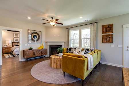 647 Snap Dragon Ln Hendersonville, TN 37075