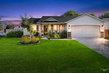 3817 E. Wicklow Ave. Nampa, ID 83686