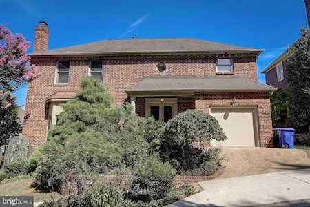 2013 S Lynn St Arlington, VA 22202