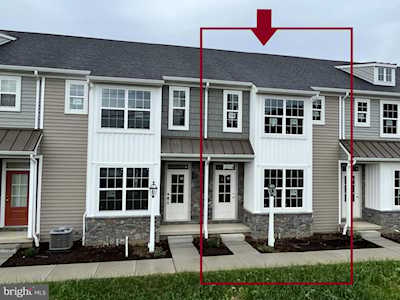 2463 Artesian Way #16 Lancaster, PA 17601