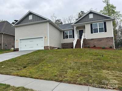 7744 Village Parkway Locust, NC 28097