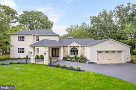 23 Pontiac Dr Medford, NJ 08055