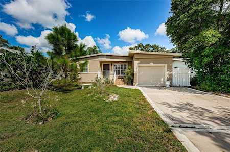 1112 Michigan Blvd Dunedin, FL 34698