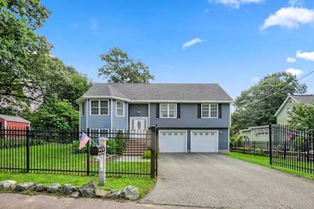 10 Emerald Court Stoneham, MA 02180