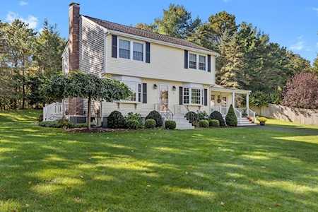 19 Pimental Way Plymouth, MA 02360