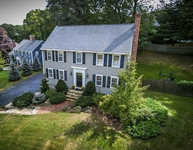 12 Olde Coach Rd Westborough, MA 01581