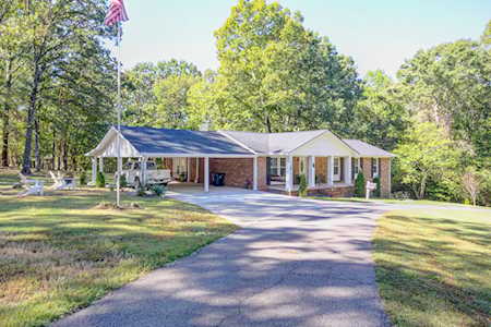 832 Asbury Dr New Johnsonville, TN 37134