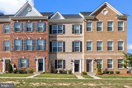 11235 Thackeray Ln White Plains, MD 20695
