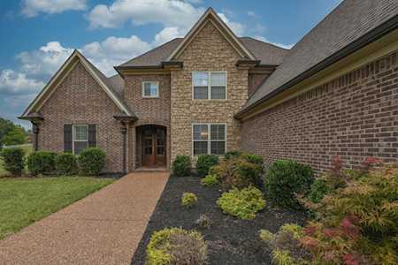 1431 Center Point Rd Hendersonville, TN 37075