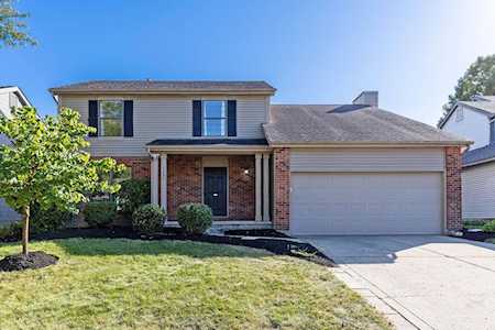 1353 Abbeyhill Drive Worthington, OH 43085