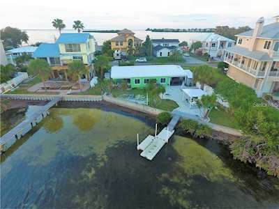 1671 Sea Breeze Dr Tarpon Springs, FL 34689