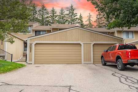 876 Yorktown Northville, MI 48167