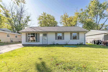 2241 Knollaire Dr Washington, IL 61571