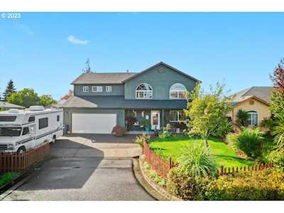 4705 Bayne ST Salem, OR 97305