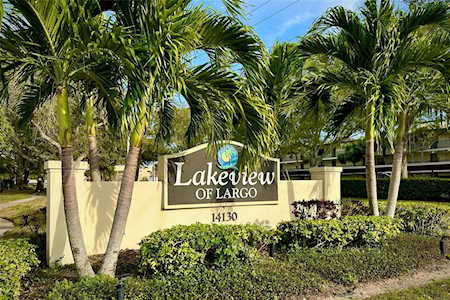14130 Rosemary Ln #4211 Largo, FL 33774