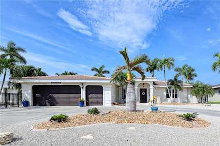 18212 Cutlass Dr Fort Myers Beach, FL 33931