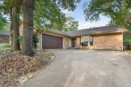2206 Shady View Court Arlington, TX 76013